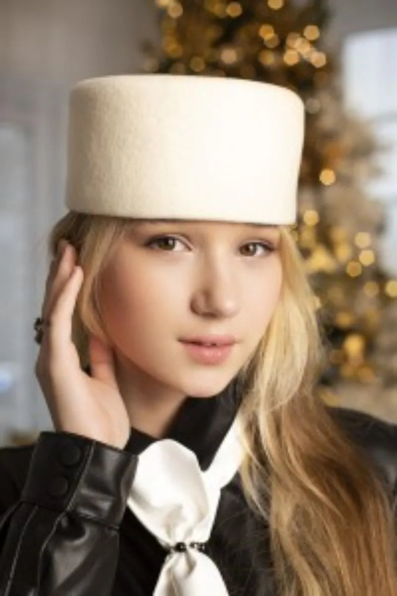 Vintage Hard Top Flat Fedoras Hats Women 100% Wool Felt Berets Hat Wedding Fascinator Caps Wedding Cocktail Party Pillbox Hat