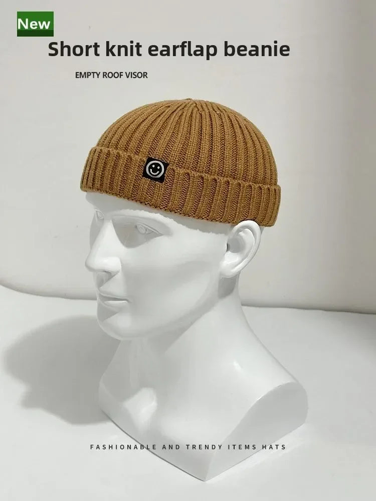 Men's Warm Smile Face Patch Knit Beanie Winter Skull Cap Short Cuff Soft Ribbed Knitted Hat for Outdoor Daily Wear