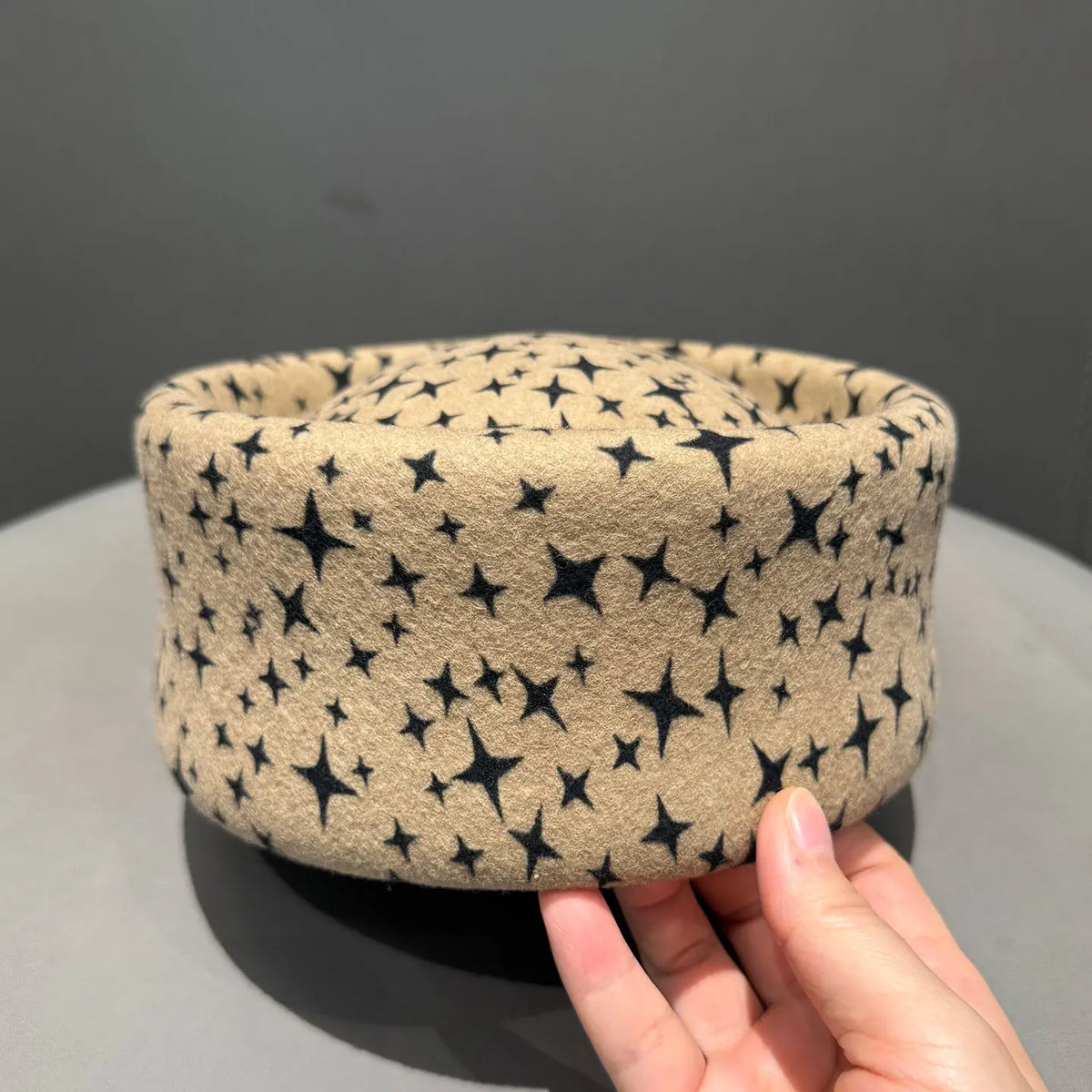Retro Flight Attendant Ball Hat Women's 100% Wool Felt Beret Party Charming Hat Wedding Cocktail Party Medicine Box Hat