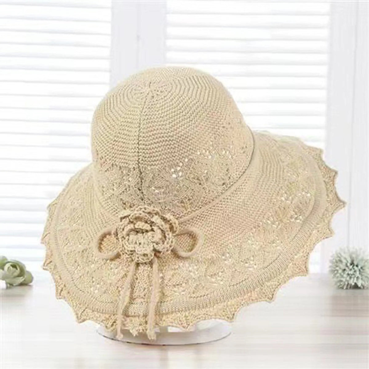 Women Summer Beach Sun Hat Women Wide Brim Summer Hat Portable Foldable Design Elegant Straw Hats for Pool Park Vacation Camping