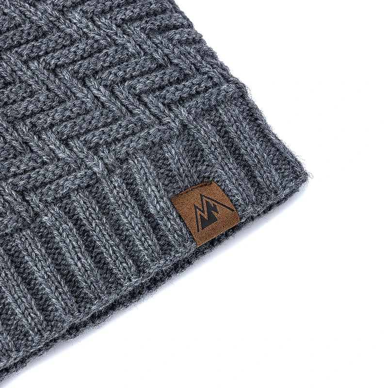 Unisex Peak Labal Winter Hats Fashion Knitted Hats For Men And Women Beanie Cap Outdoor Plush Fur Lined Warm Sports Hats