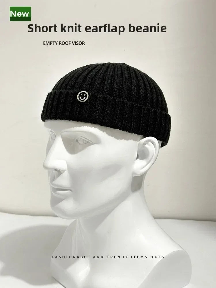 Men's Warm Smile Face Patch Knit Beanie Winter Skull Cap Short Cuff Soft Ribbed Knitted Hat for Outdoor Daily Wear