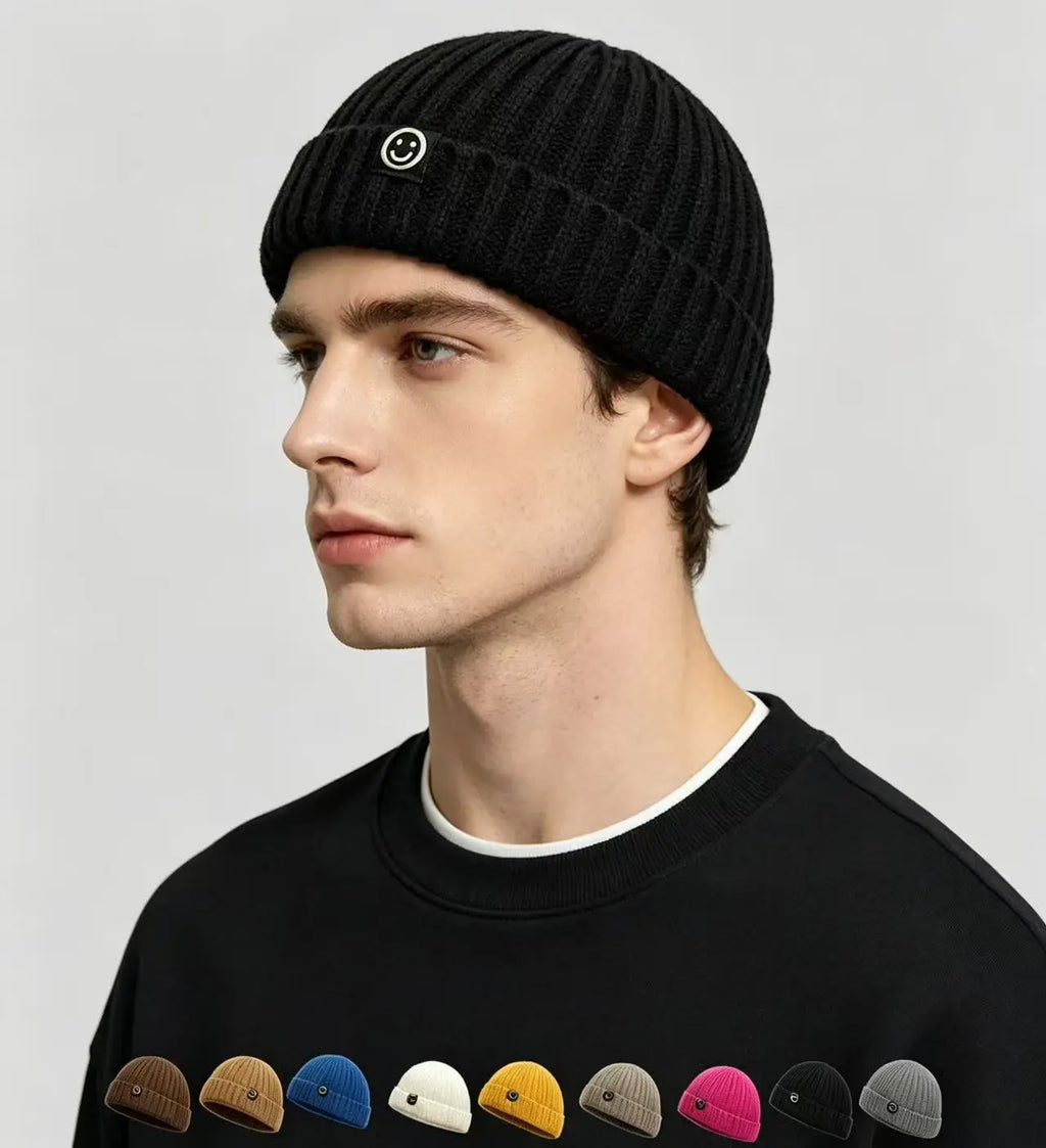 Men's Warm Smile Face Patch Knit Beanie Winter Skull Cap Short Cuff Soft Ribbed Knitted Hat for Outdoor Daily Wear